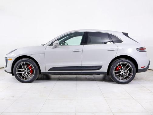 Chalk 2023 Porsche Macan S