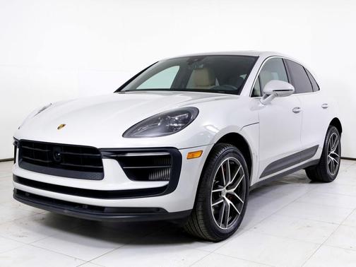 Chalk 2023 Porsche Macan S