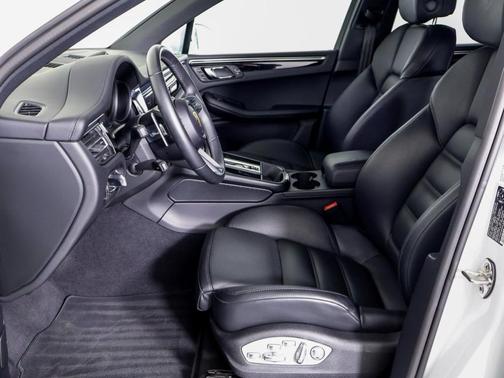 2024 Porsche Macan S