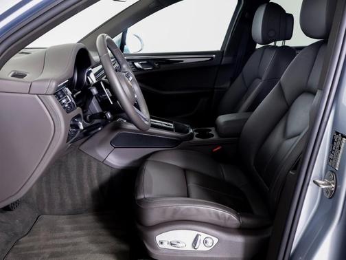 2023 Porsche Macan S