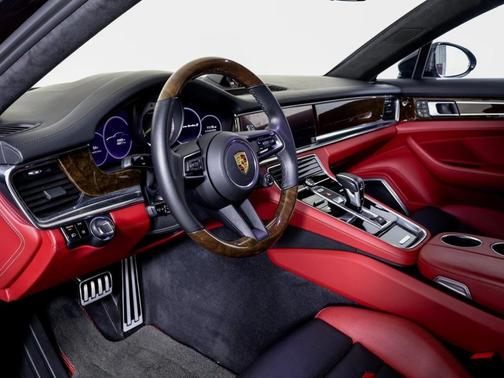 2021 Porsche Panamera E-Hybrid Turbo S Executive