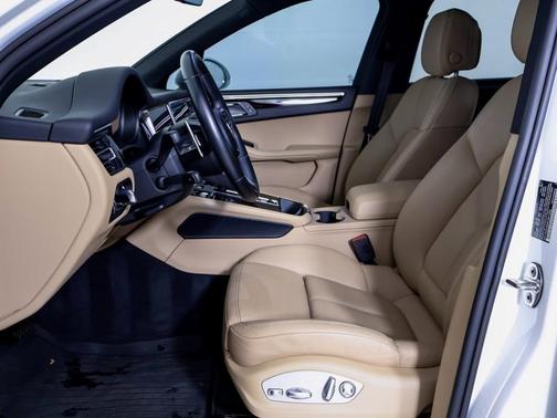 2023 Porsche Macan S