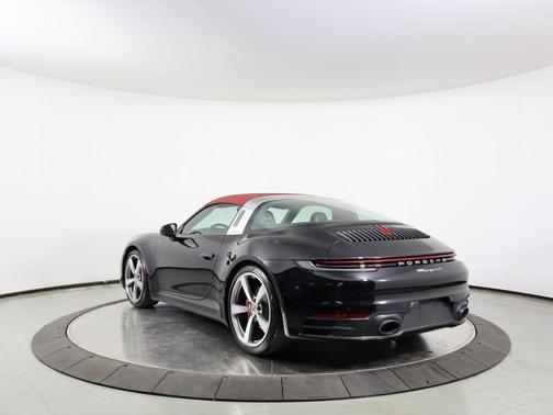 2021 Porsche 911 Targa 4S