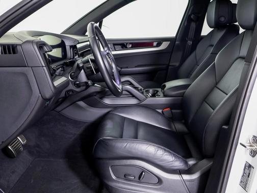 2024 Porsche Cayenne S