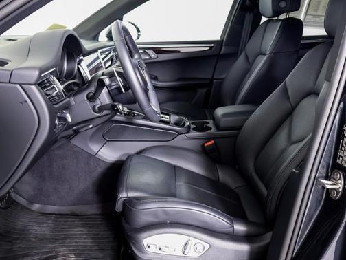 2025 Porsche Macan S