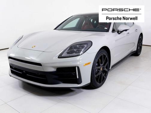 2026 Porsche Panamera 4