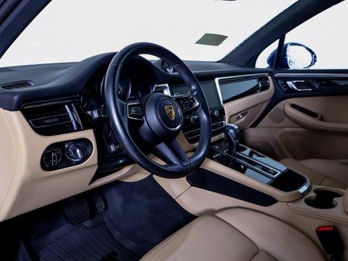 2023 Porsche Macan 