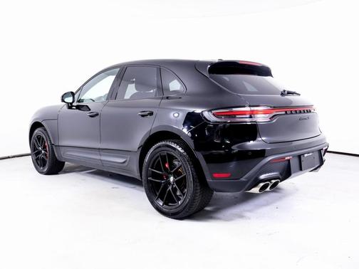 2022 Porsche Macan S