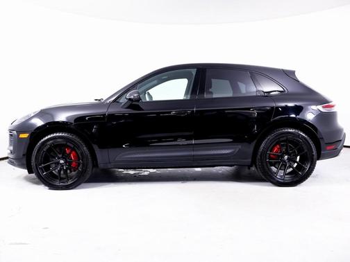 2022 Porsche Macan S