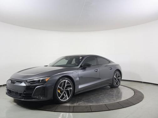 2023 Audi RS e-tron GT Base