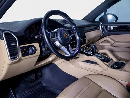 2021 Porsche Cayenne Base