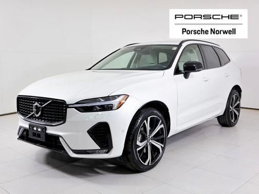 2025 Volvo XC60 B5 Ultra
