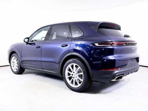 2025 Porsche Cayenne Base
