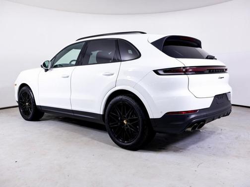 2025 Porsche Cayenne Base