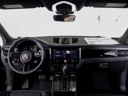 2025 Porsche Macan T