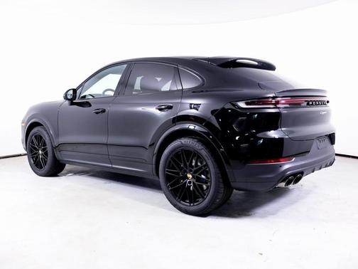 2025 Porsche Cayenne AWD