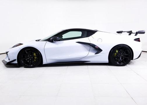 2024 Chevrolet Corvette Stingray w/2LT