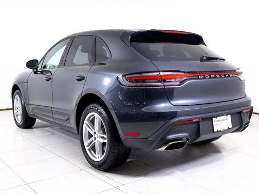 Volcano Grey Metallic 2022 Porsche Macan Base