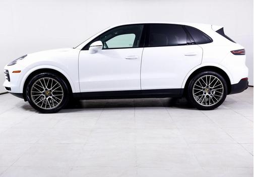 2023 Porsche Cayenne Platinum Edition