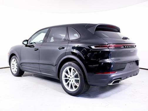 2025 Porsche Cayenne Base