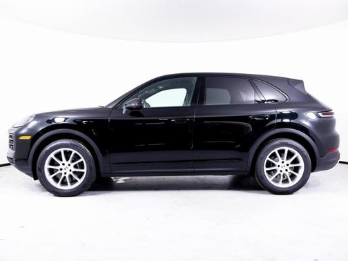 2025 Porsche Cayenne Base