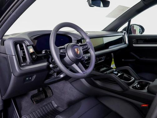 2025 Porsche Cayenne Base