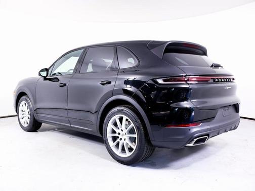 2025 Porsche Cayenne Base