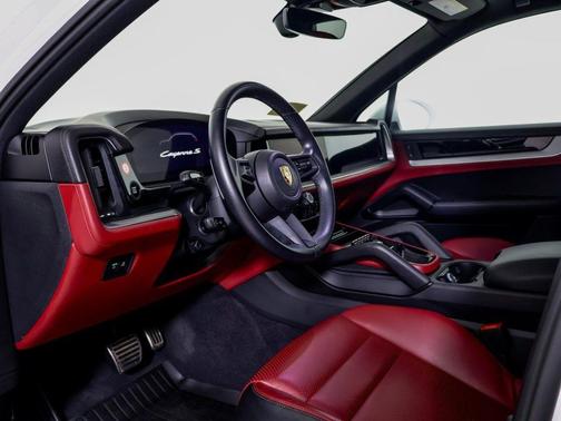 2024 Porsche Cayenne S