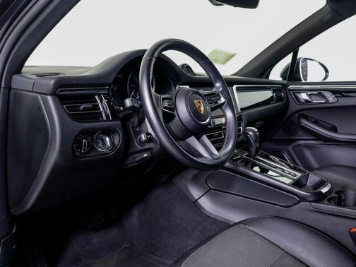 Volcano Grey Metallic 2024 Porsche Macan