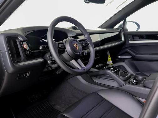 2025 Porsche Cayenne AWD