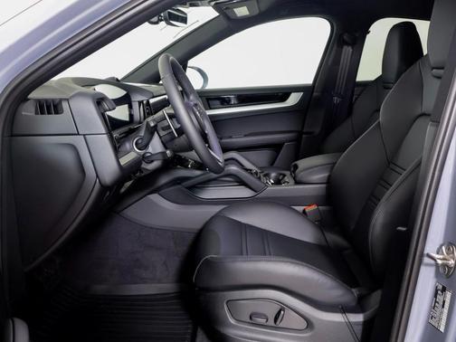 2025 Porsche Cayenne AWD