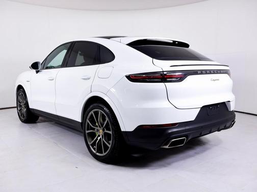 2022 Porsche Cayenne 