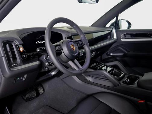 2025 Porsche Cayenne Base