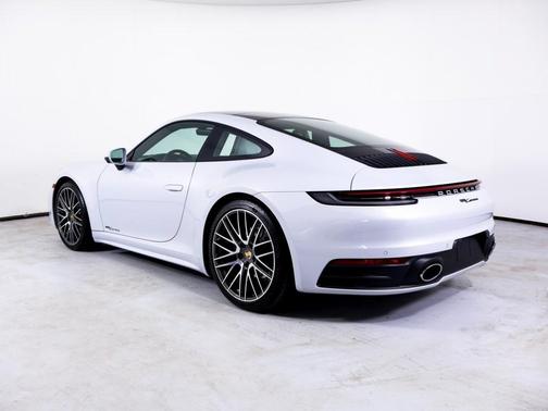 2024 Porsche 911 Carrera