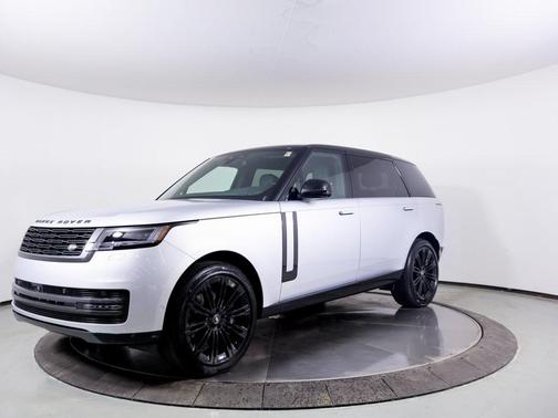 2025 Land Rover Range Rover P530 SE 7 Seat