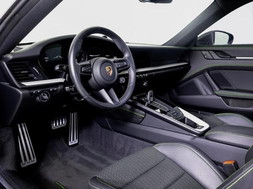 2023 Porsche 911 Carrera T