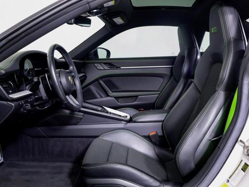 2023 Porsche 911 Carrera T