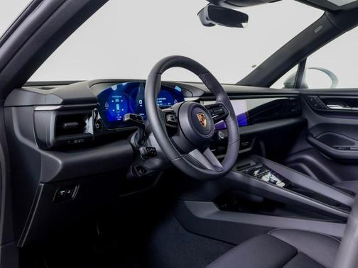 Chalk 2026 Porsche Macan 4