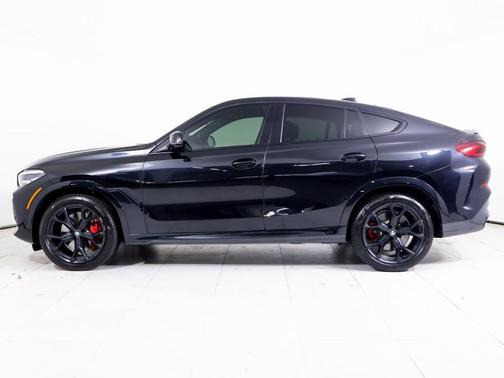 2021 BMW X6 M50i