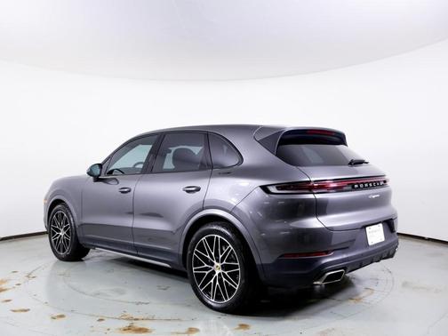 2024 Porsche Cayenne Base