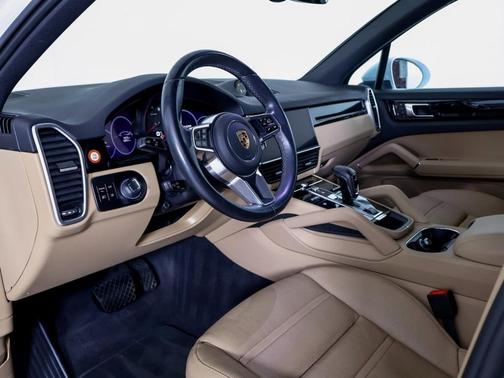 2023 Porsche Cayenne