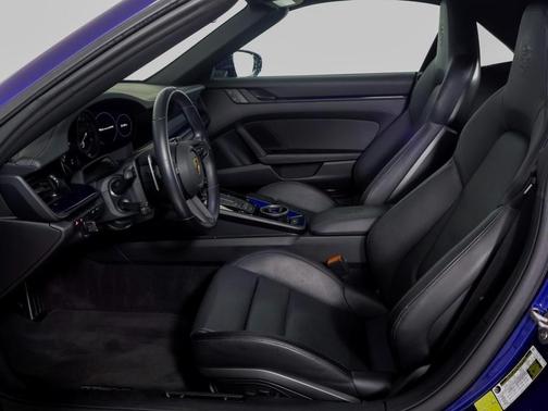 2023 Porsche 911 Carrera GTS