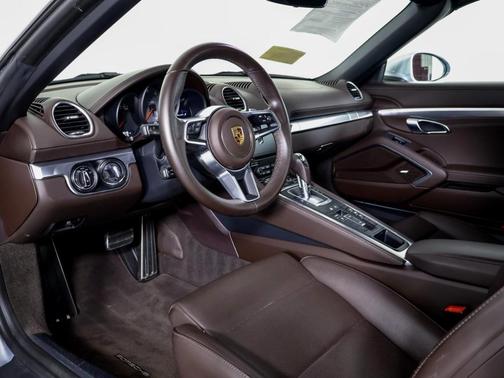 2021 Porsche 718 Boxster S