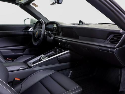 2024 Porsche 911 Carrera