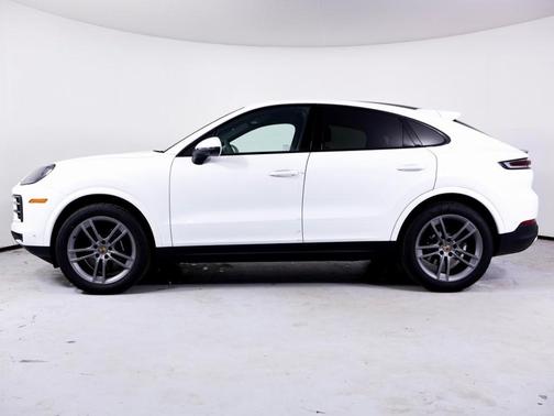 2025 Porsche Cayenne AWD
