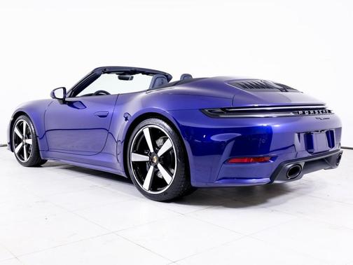 2025 Porsche 911 Carrera