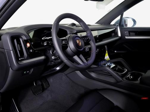 2025 Porsche Cayenne AWD