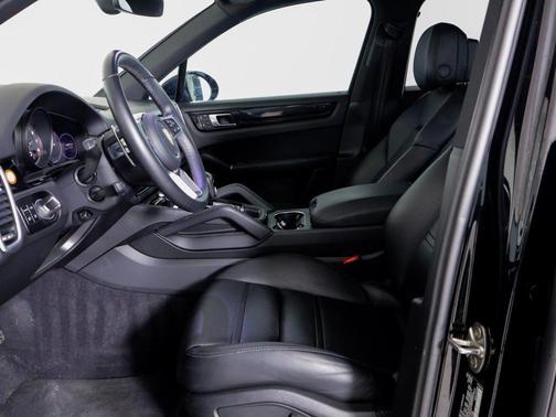 2023 Porsche Cayenne 