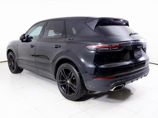2023 Porsche Cayenne 