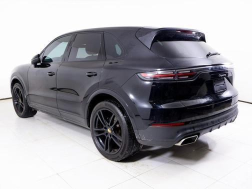 2023 Porsche Cayenne 
